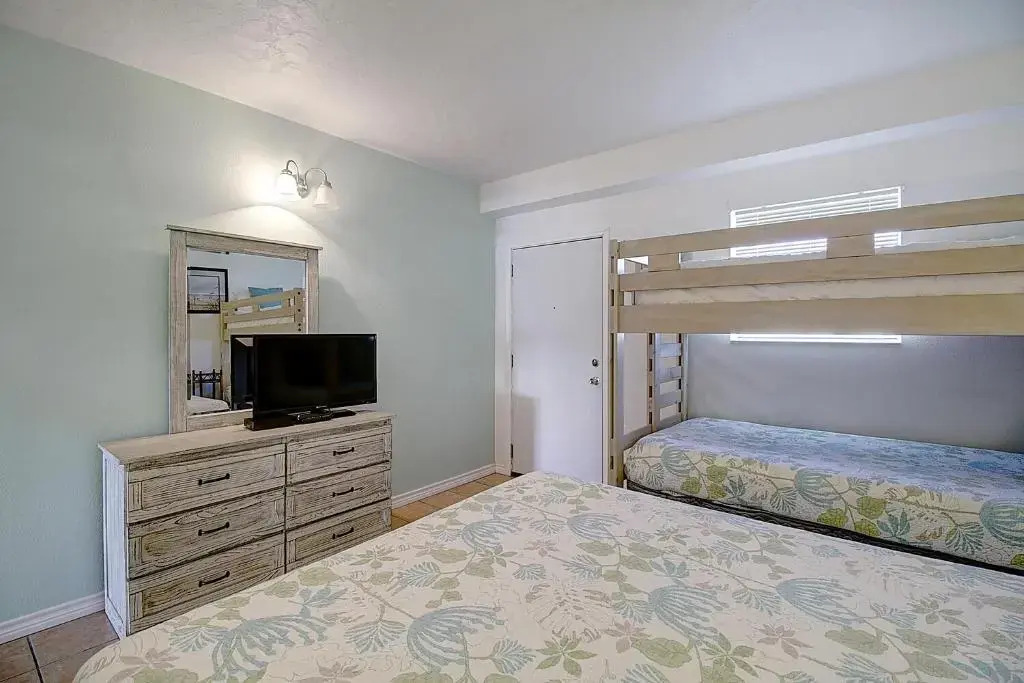 Little Shell Sm152 Condo