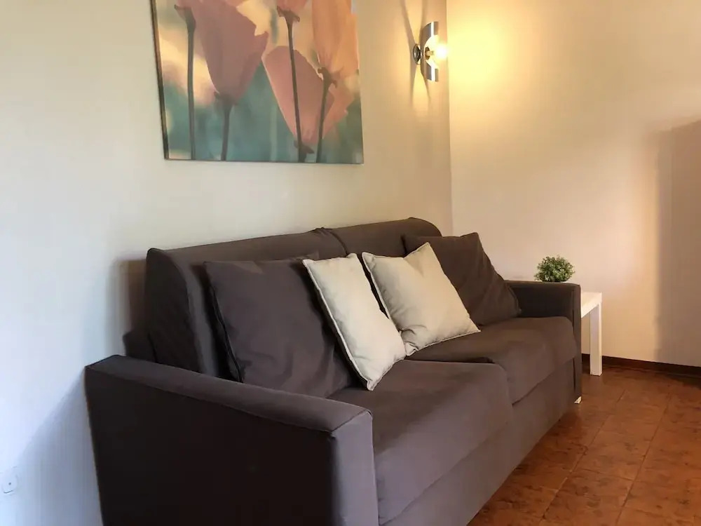 Jolly Apartments