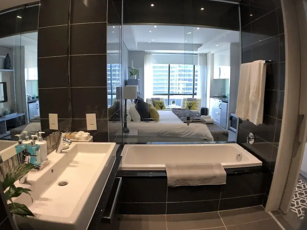 Sandton Skye Comfy Executive Apartment