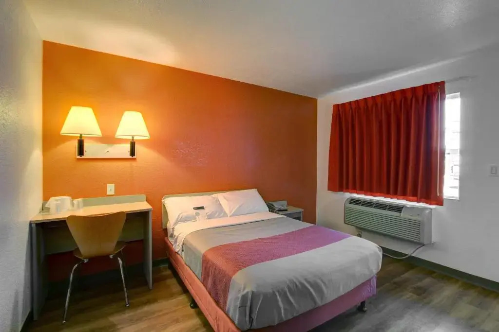Motel 6-La Mesa, CA - San Diego