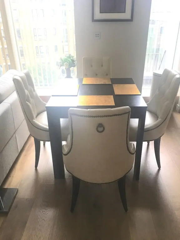 Trafalgar Luxury Suites