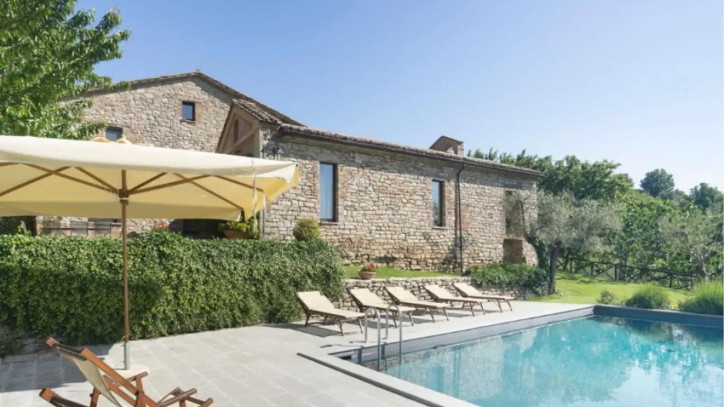 Luxury Villa Inside a big Estate Airco Heated Pool-villa Savino