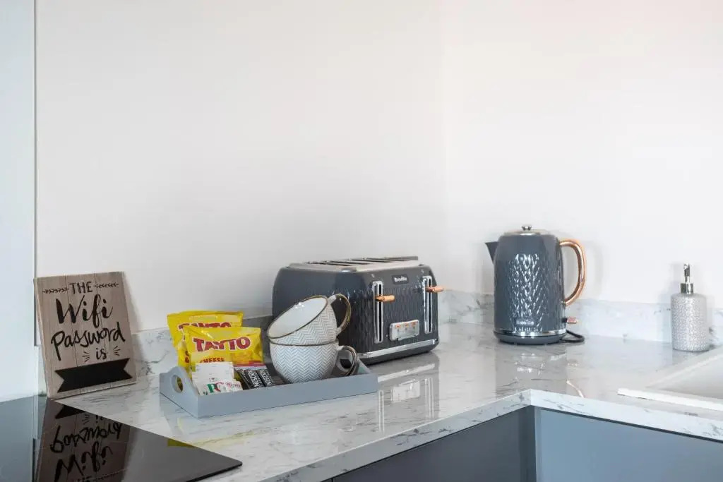 New Lisburn Road Apartment - Free Parking