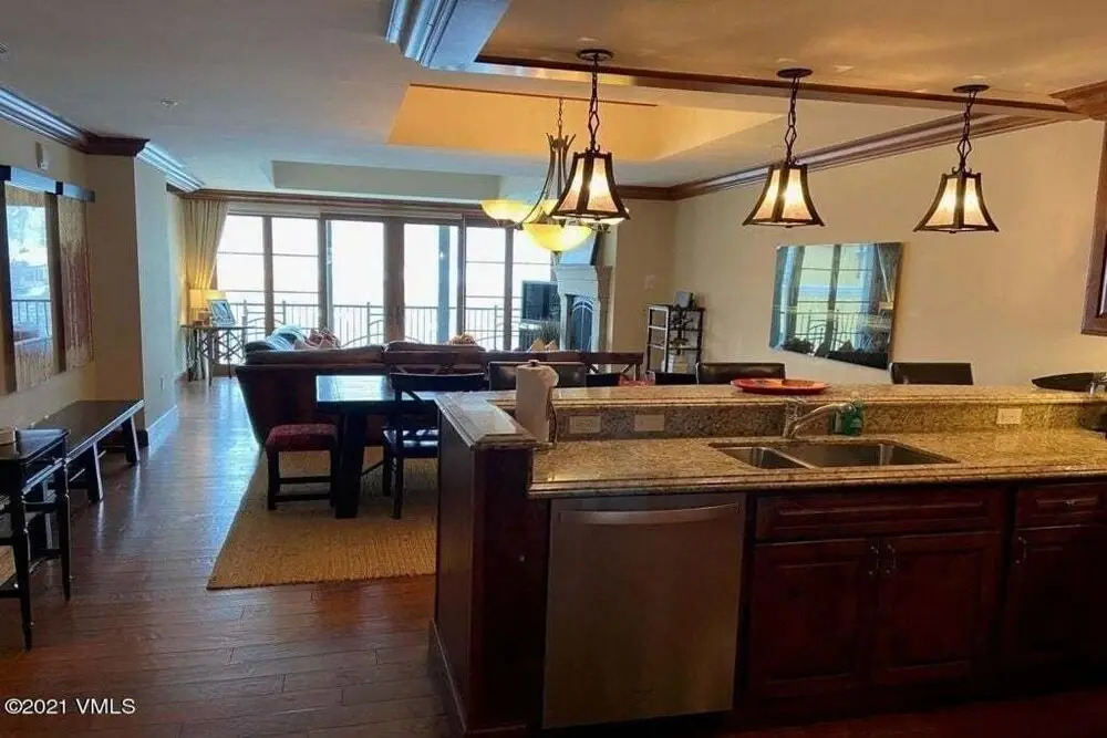 Ritz Carlton Vail #417 4 Bedroom Condo by RedAwning