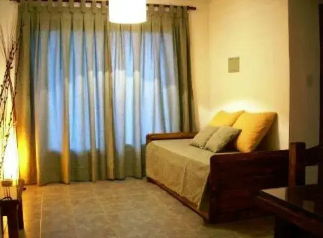 Solares de Maipú Apart Hotel
