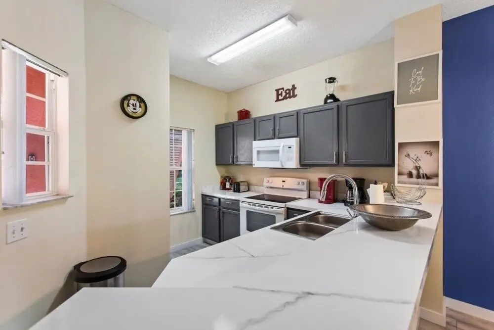 1 In A Minion At Emerald Island By Shine Villas414 3 Bedroom Townhouse