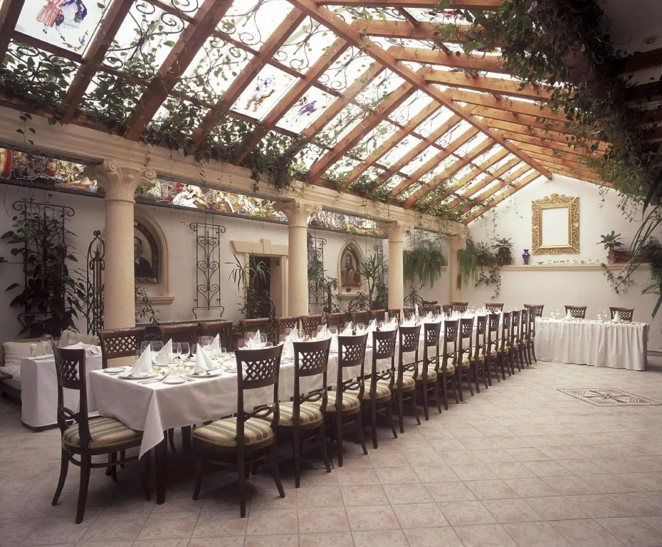 Green Garden Hotel