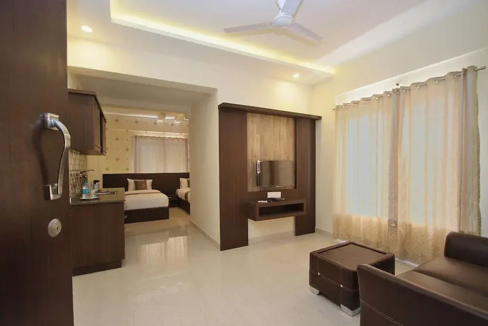 Hotel near Kristu Jayanti College