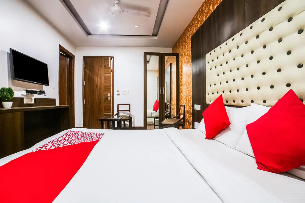 Hotel Sehej Continental At Karol Bagh