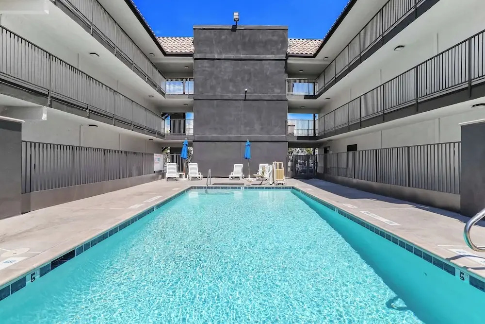 Suites Escondido CA