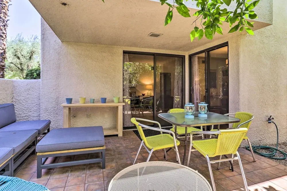 Palm Springs Hideaway w/ Resort Amenities!