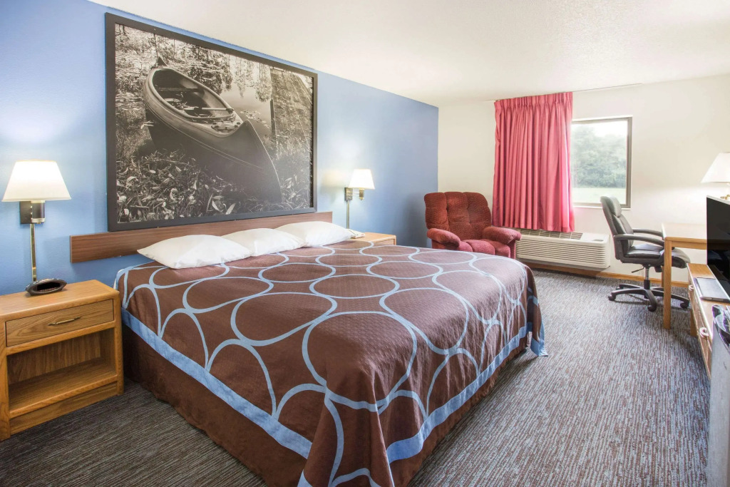 Super 8 by Wyndham Monmouth IL