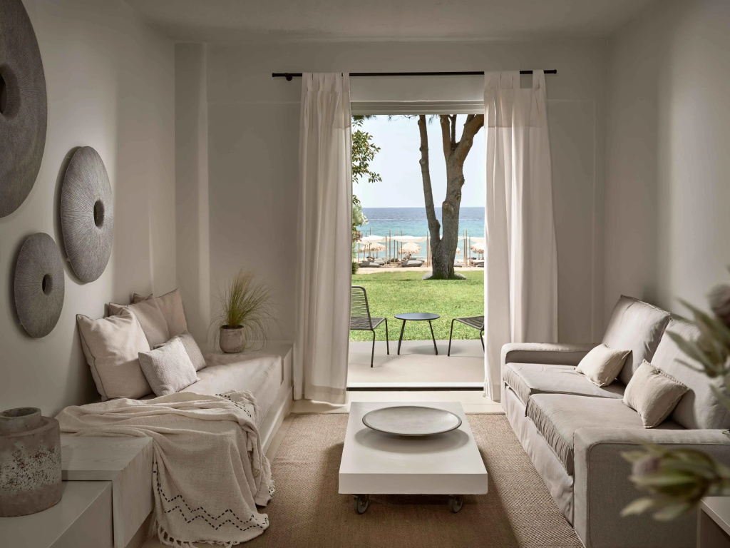 The Bay Hotel & Suites