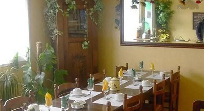 Hotel Le Bouton dOr