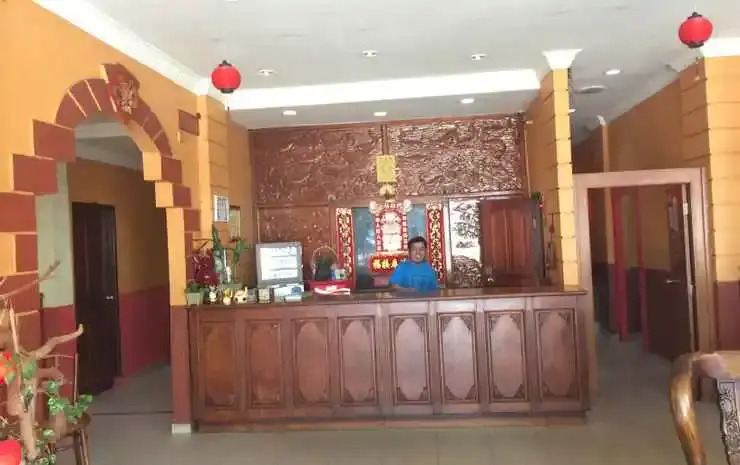 21st Century Hotel
