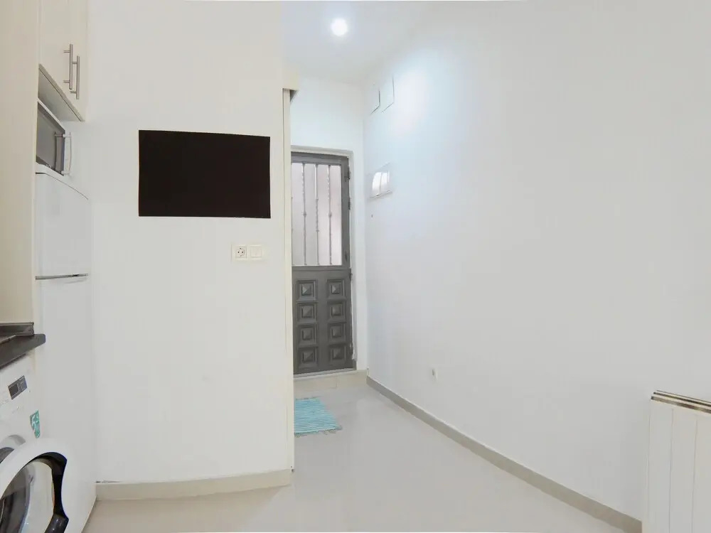 Apartamento en bajos cercano a Principe Pío AZBEXC