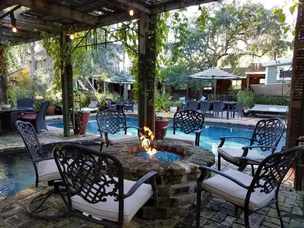 Cedar Oaks Inn The Bath House