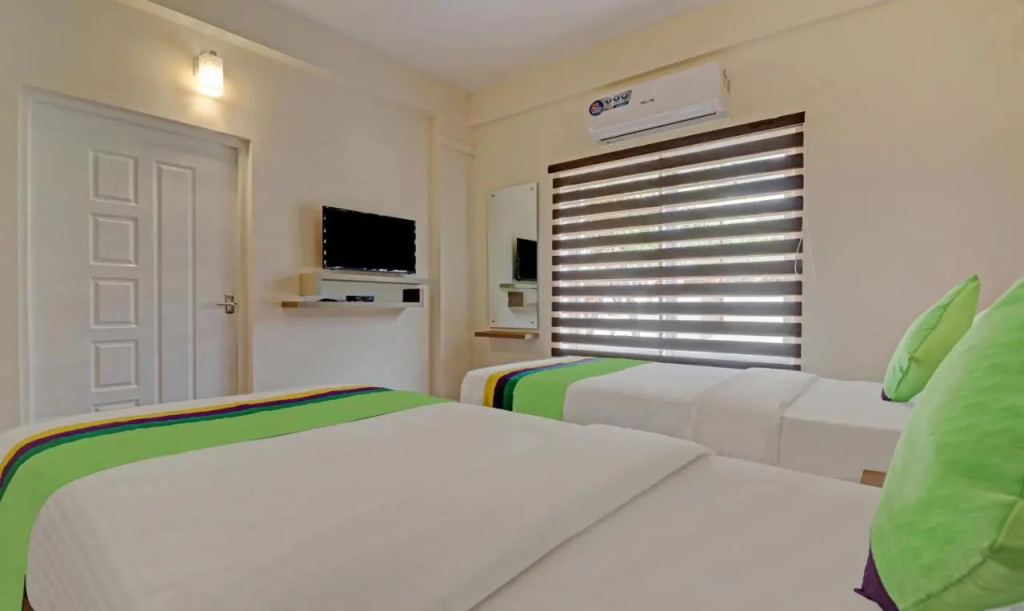 Treebo Golden Terminal Kochi Airport With Swimming Pool