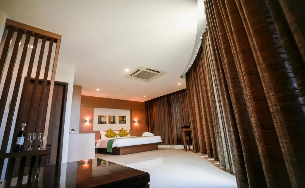 The One Hotel