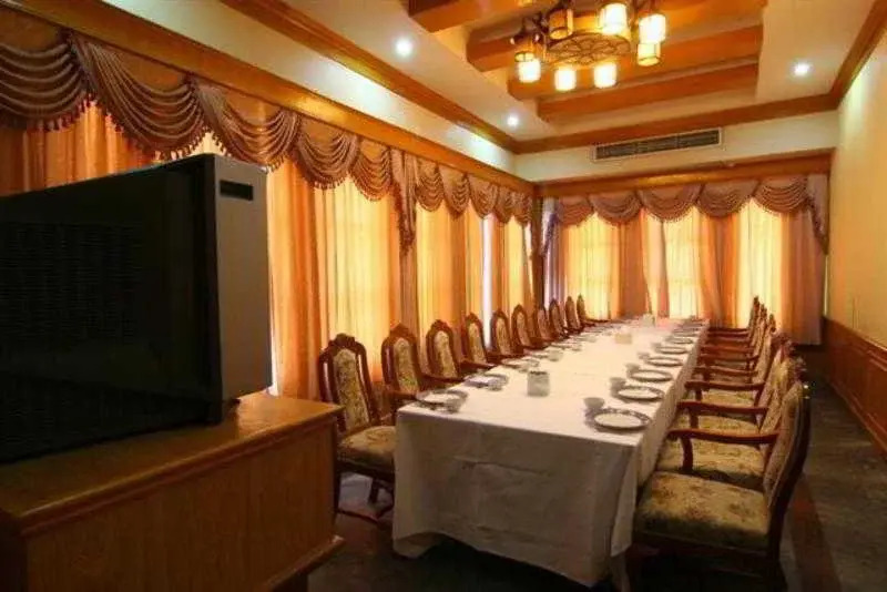 13 Coins Resort Yotin Patana