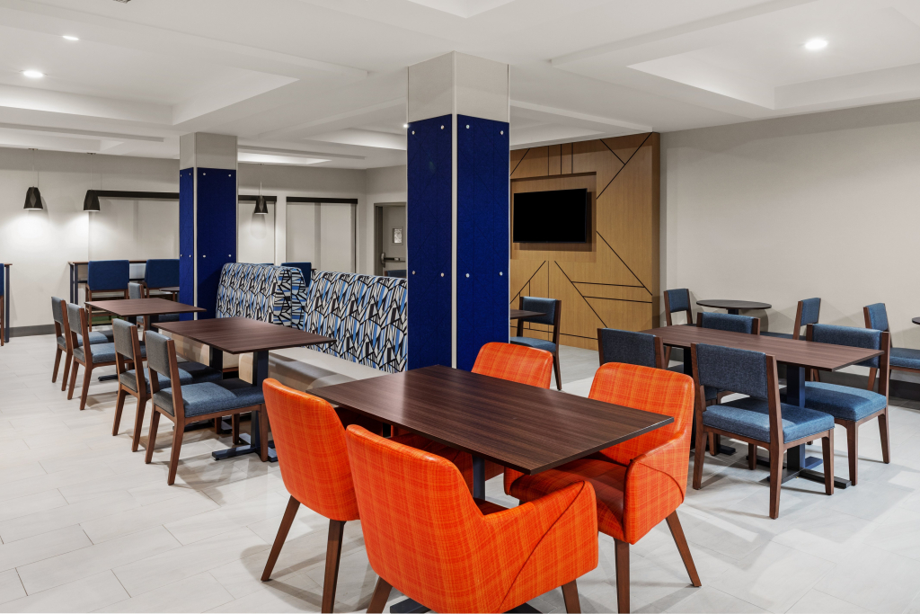 Holiday Inn Express & Suites San Antonio Frost Bank Center by IHG