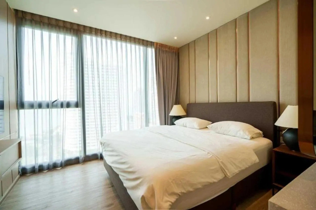 Luxury 2BR Sea View Apartment with Private Lift and Free Parking