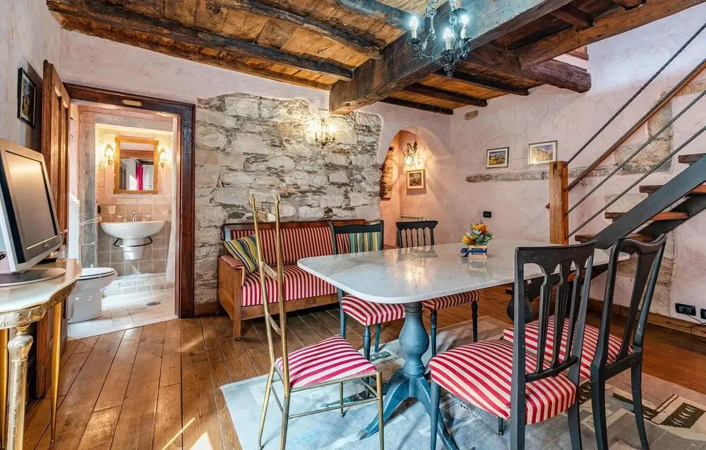 Amazing Home in Bedizzano With 2 Bedrooms and Wifi