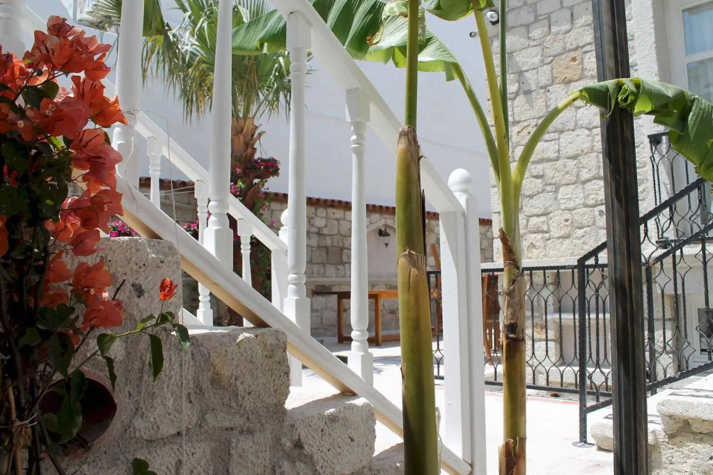 Erendira Hotel - Special Class