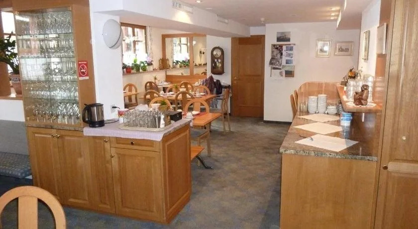 Hotel Elli