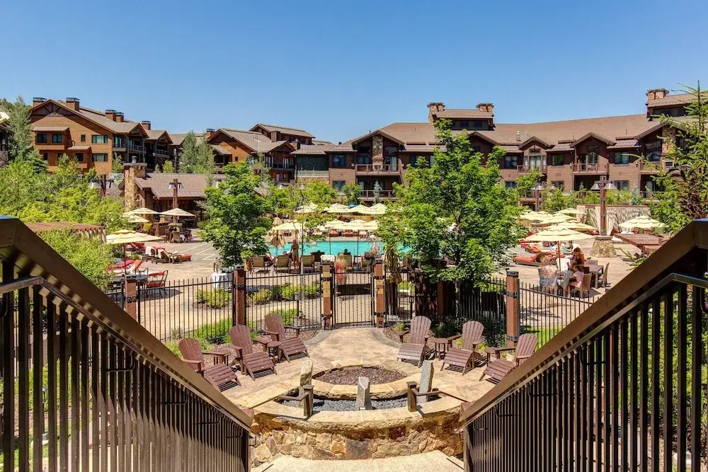 2100 Frostwood Drive Condo - 3 Br condo by RedAwning