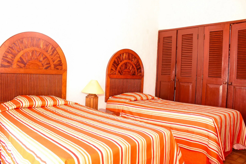 Hotel Plaza Tucanes