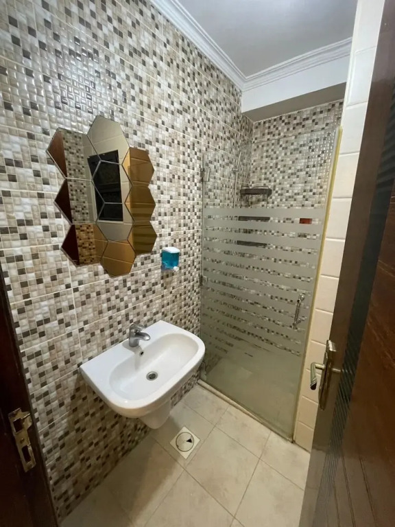Apartment With Modern Amenities