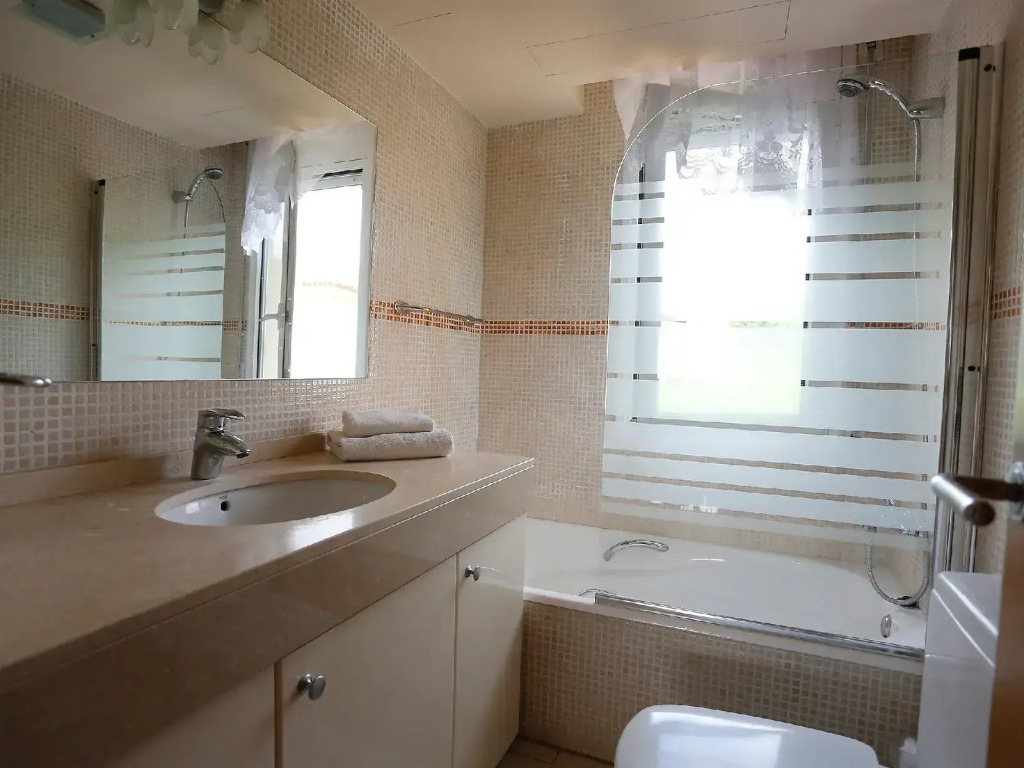 Bonmont - Three Bedroom