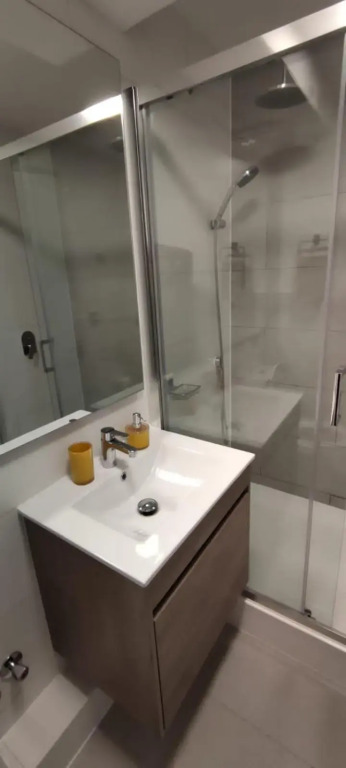 Edificio Curitiba, Apartamento nuevo y céntrico 1B 1D