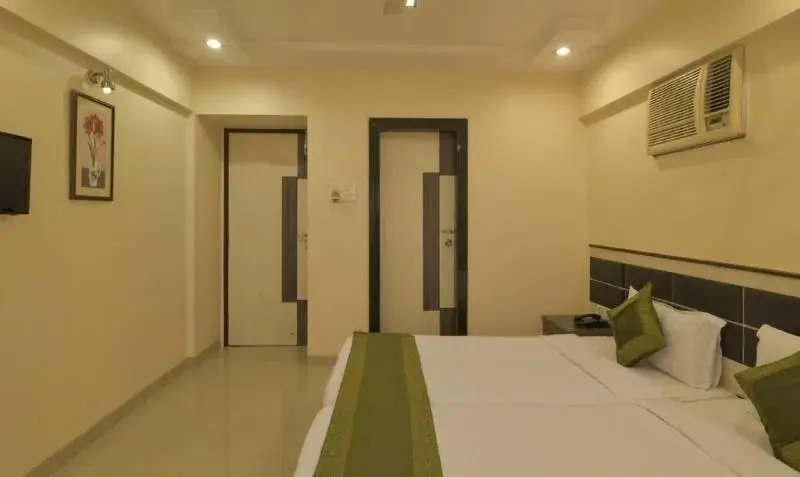Treebo Trip White Field Service Apartment