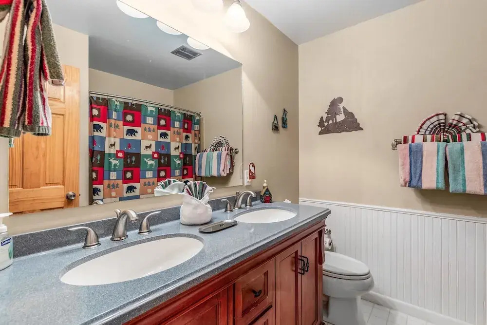 3 Elk - 4 Br Home