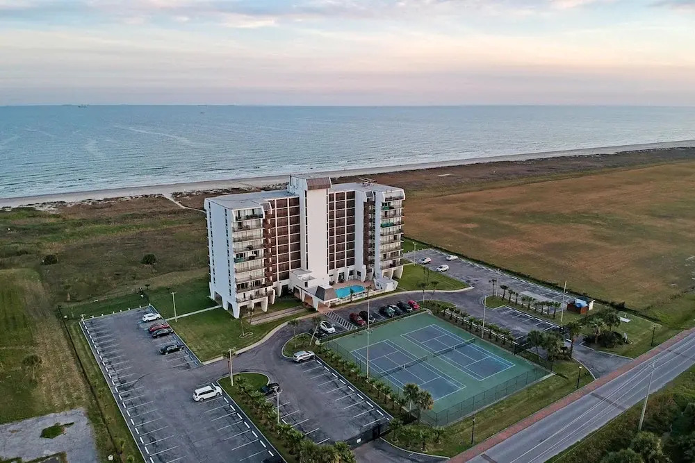 Islander East Miniums #216 2 Bedroom Condo