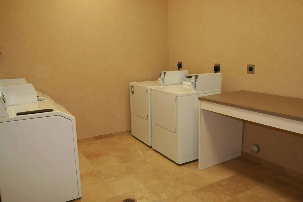 Newly Renovated Hampton Inn Omaha West Lakeside