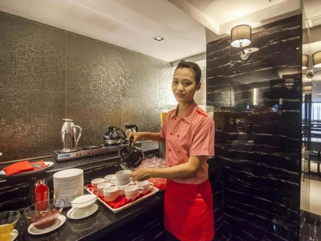 First House Hotel