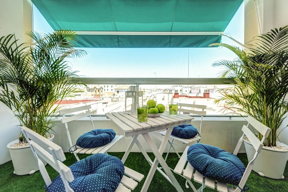 Great 2 BD Apartment With Terrace. San Pablo III