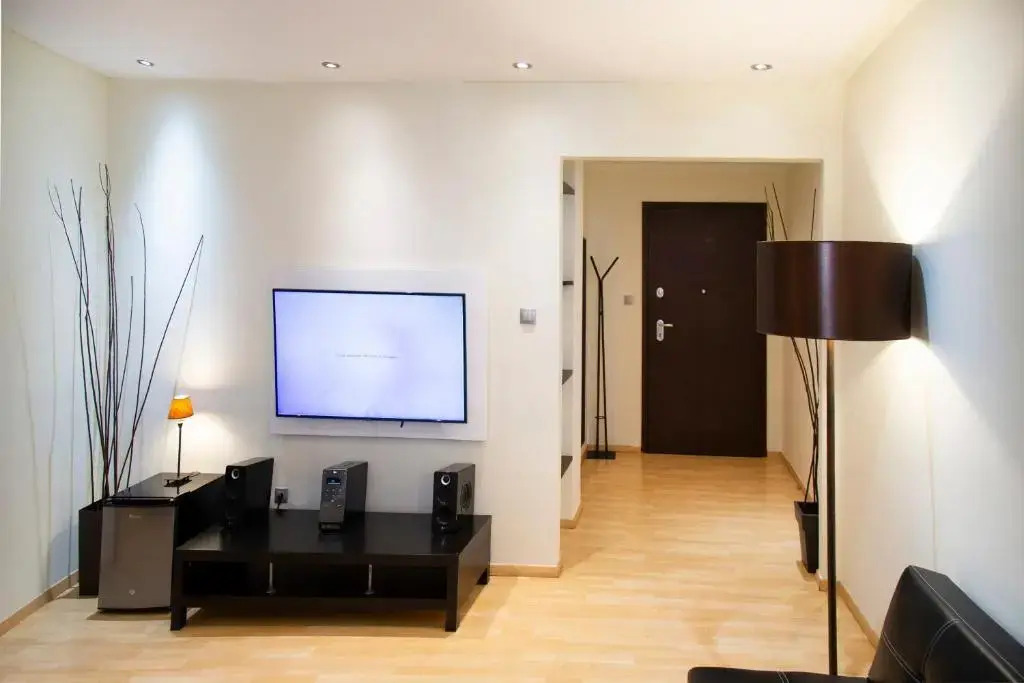 Athens Best location, 6 Ermou street, Syntagma square