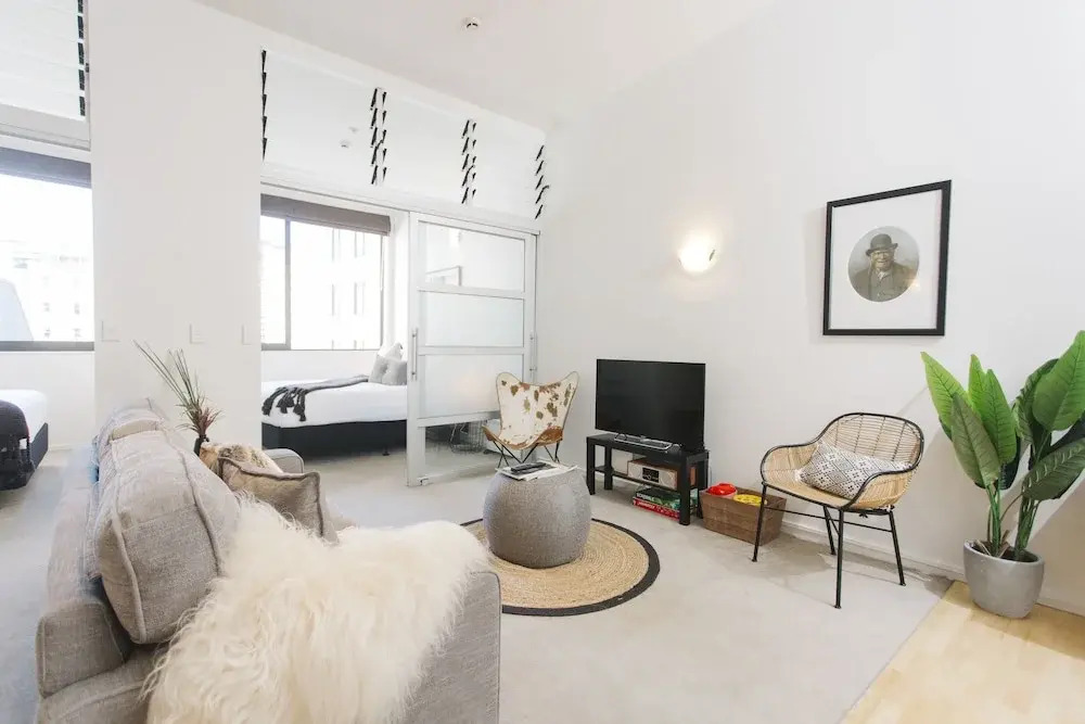 TOWNY - Top Floor Tranquility - 2 Bedrooms