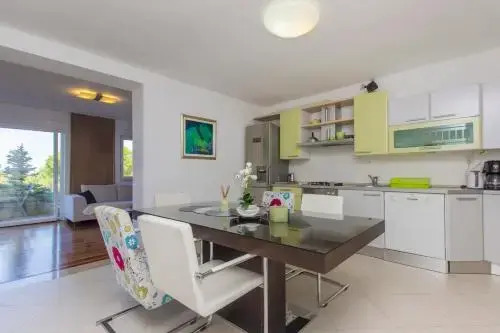 Consuela Apartment