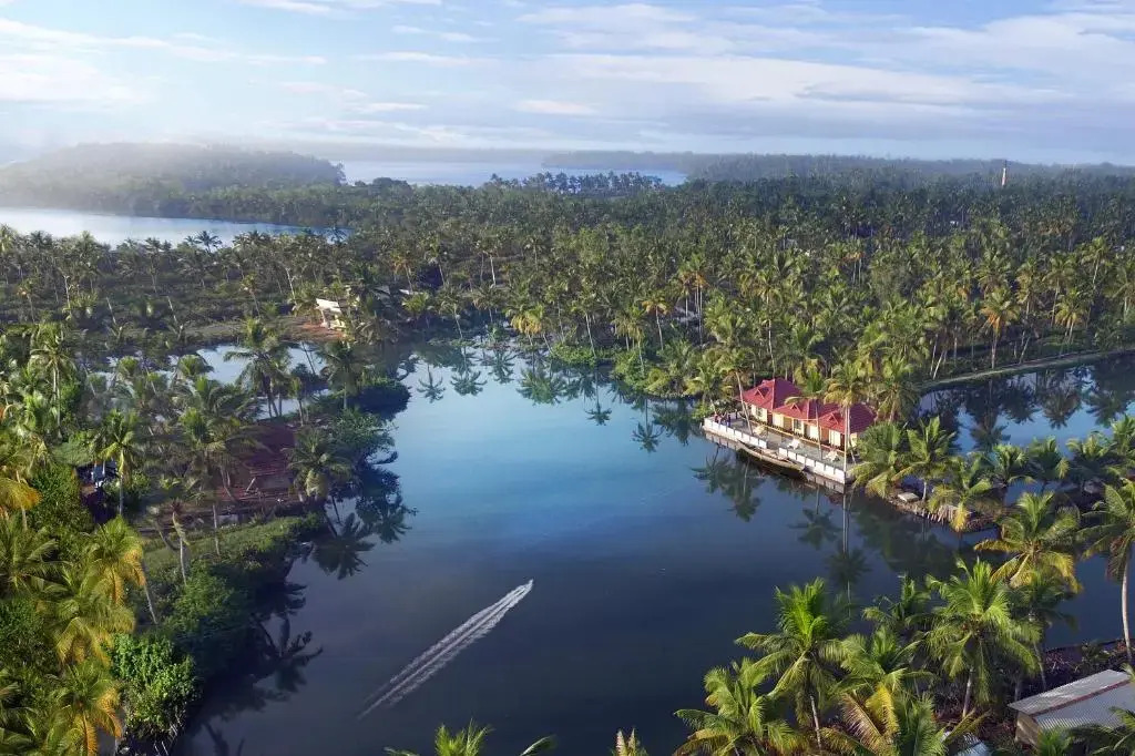 Munroe Island Lake Resorts