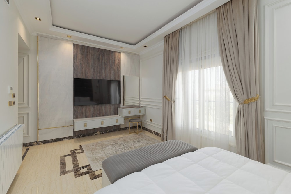 ALSAWAH Majestic 6BR Residence & Oasis