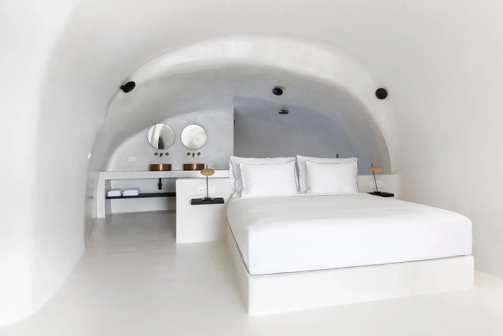 Abyss Santorini