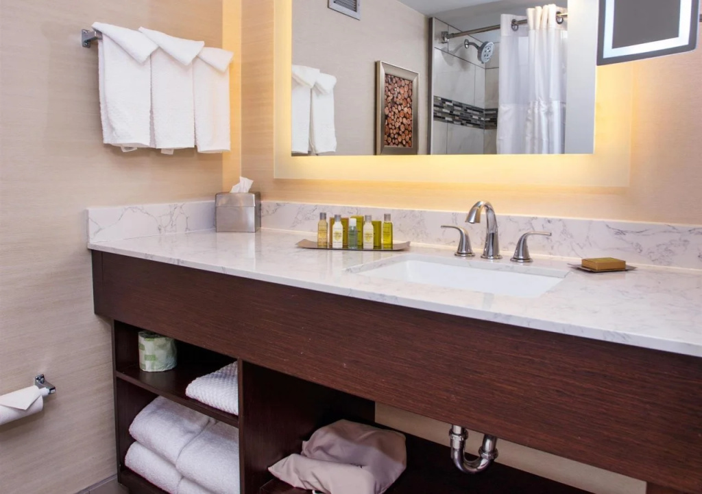 DoubleTree by Hilton Neenah
