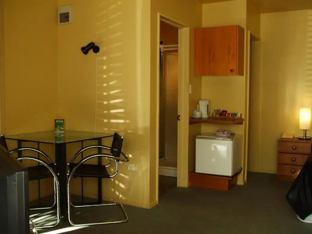 Glenalvon Lodge Motel