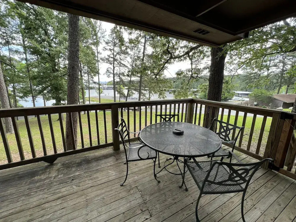 C3 - Mountain Harbor Lodge cottage on Lake Ouachita
