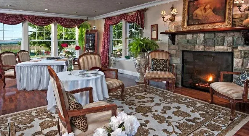 Cozy Rose Inn